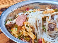 -螺满地螺丝粉