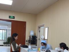 -上海大学附属上海和平眼科医院