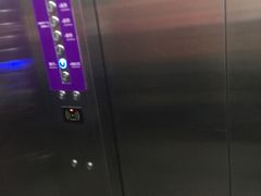 -艾豪森酒店(西安大雁塔大唐不夜城店)