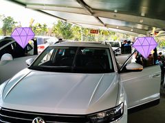 -一嗨租车(凤凰机场店)