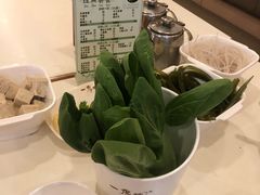 -一席地·本地鸡窝·杭帮鸡火锅(萧山银隆百货店)