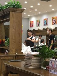 -TWOFACE 双面理发馆