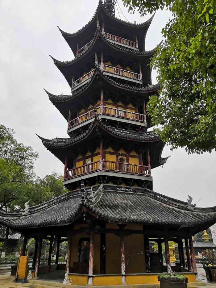 慈云寺塔-"水乡古镇震泽有2张标志性的宣传照片,一张.