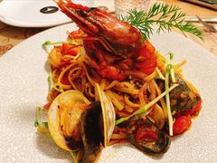 -Mark&Mars Restaurant