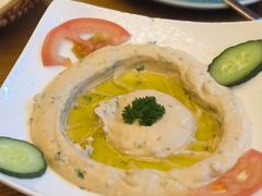 胡慕斯酱配饼-BRBR叙利亚餐厅(总店)