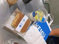 -禾沐·轻食·面包·咖啡
