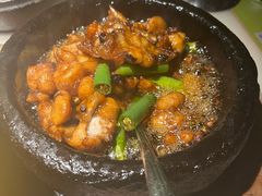 石锅杭椒牛蛙-桂满陇天书(南京德基旗舰店)