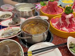 -四囍码头海鲜烧烤自助火锅(外滩南京东路悦荟广场店)