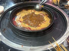 -灌县老妈砂锅串串香(万科红生活广场店)