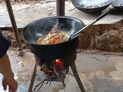 -牙山果园·烧烤野炊·钓鱼团建·烤全羊