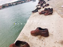 -多瑙河畔鞋履雕塑