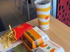 -麦当劳(松江南乐得来速店)
