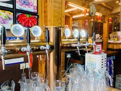 -老东镇啤酒屋海鲜加工·蒸汽海鲜·海鲜烧烤(台东店)