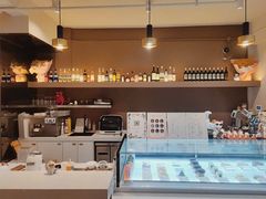 -Fridi Patisserie Cafe