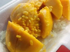 -芒果糯米饭摊子