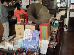 -荒岛书店(黄县路店)