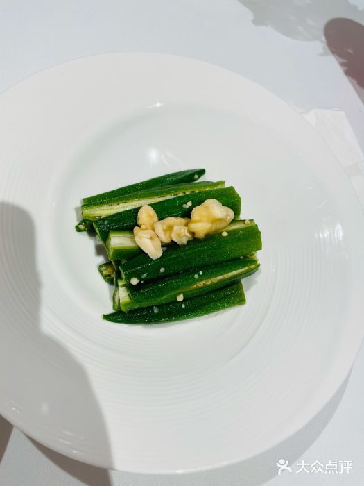 东门烤鸭店(鼓楼店)秋葵鲜桃仁图片