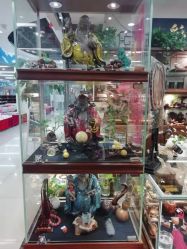 -灵彩珠宝(朗香街店)