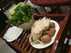 -满旗楼 北京烤鸭·涮羊肉火锅(武昌店)