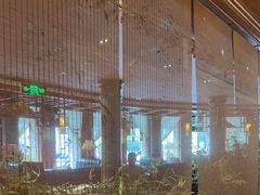 -八府香鸭·啫啫煲(华山路店)