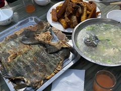 红鳟鱼汤-可心烤鱼