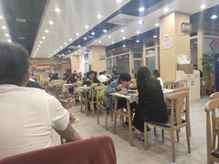 大堂-江城燕子大排档(江汉路步行街店)