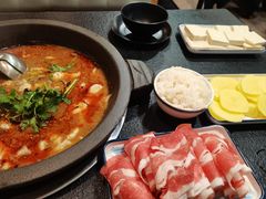-灶知轩湘西石锅鱼(万佳广场店)