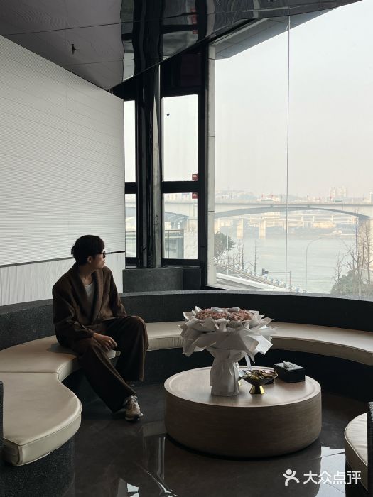 Yolo私汤温泉设计师酒店(重庆南滨路店)图片