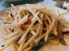 芦苇根炒肉丝-梦缘水乡·湖景餐厅