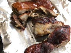 -东方之猪四更烤乳猪(金垦总店)