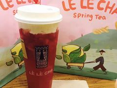 冠军满杯红草莓茶加奶盖-LELECHA乐乐茶(上海五角场万达广场店)