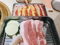 -蚂蚁洞·烤肉大营地(上海静安大悦城店)