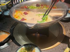 -湊湊火锅·茶憩(新中关购物中心店)