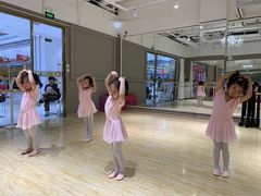 -炫艺舞蹈培训中心(枫尚奥特莱斯店)