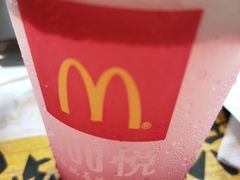 草莓麦炫酷-麦当劳(红旗路店)