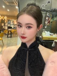 -onlygirl摄影美学馆高端定制(江滩店)