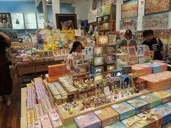 -猫的天空之城概念书店(杭州南宋御街店)