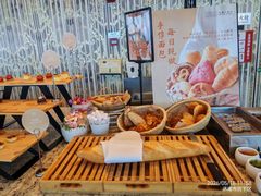 -怡豪大饭店·49楼旋转自助餐厅