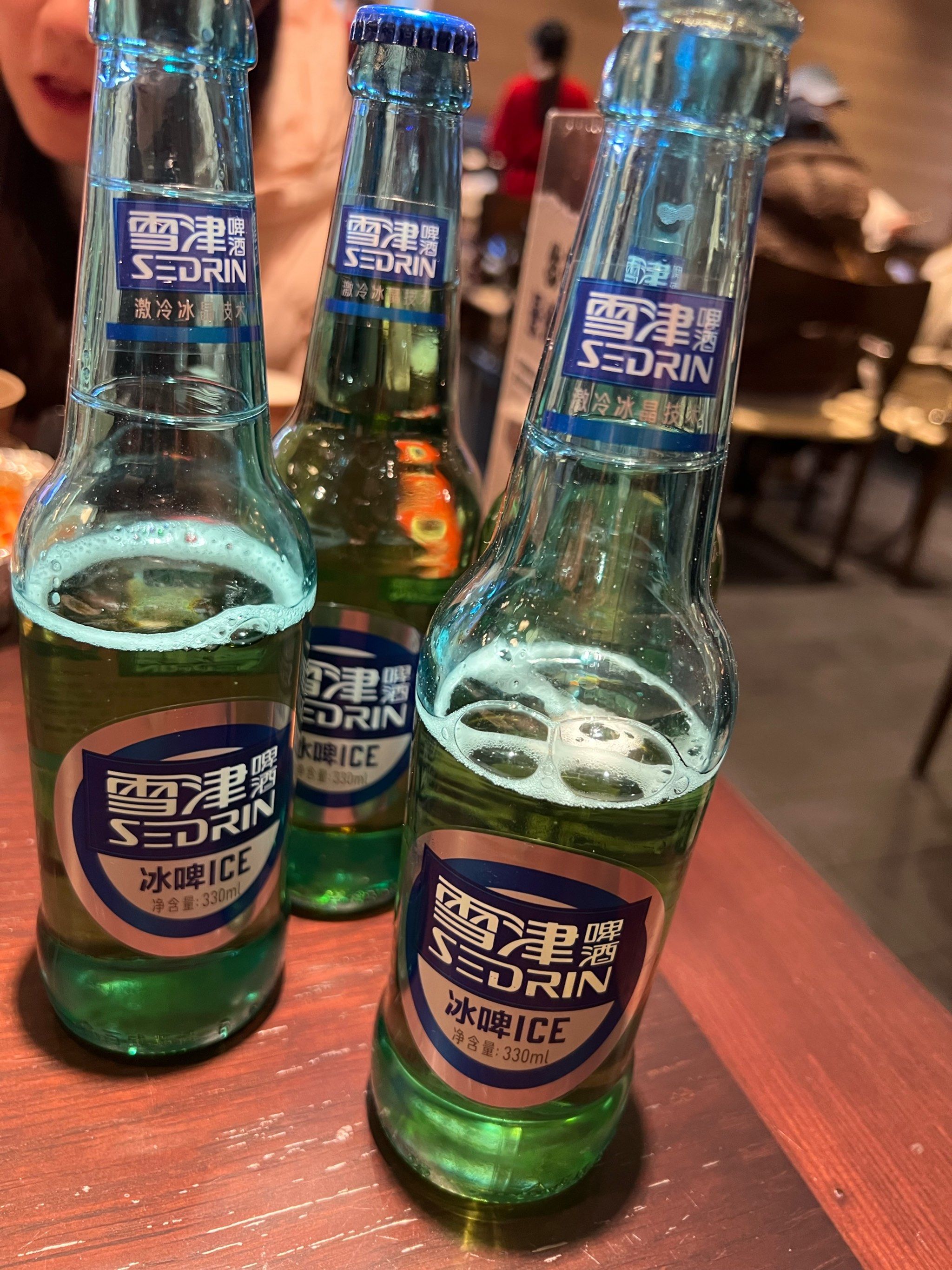 对外地游客很友好,啤酒好像是本地特产,挺好喝的