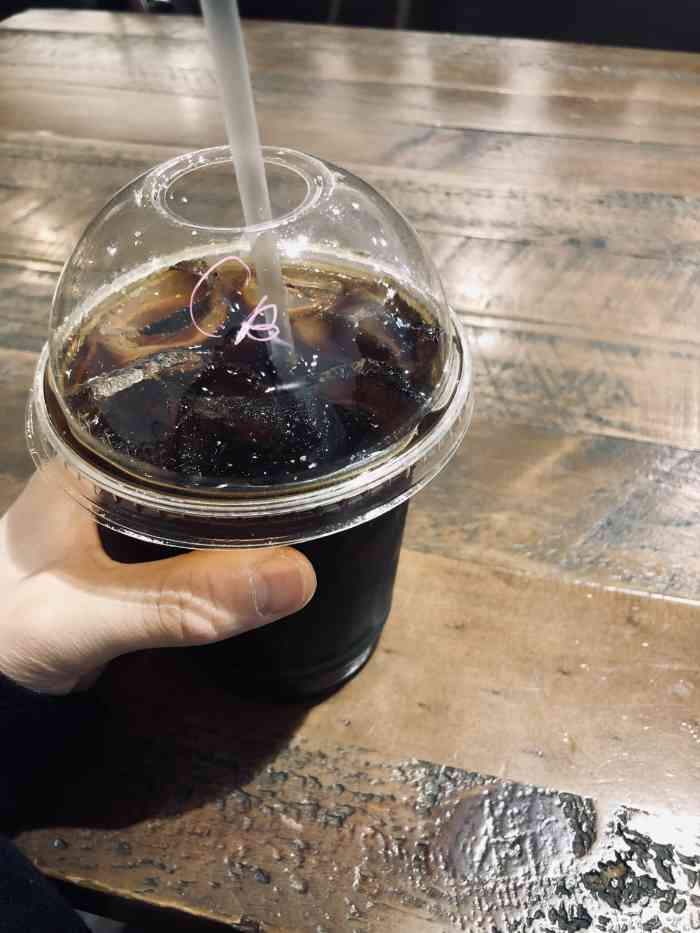 normcore coffee roasters-"来过好几次了,经常性地在喝cold br.