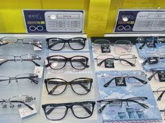 -诺柯视眼镜-蔡司依视路官方工厂店(淞南一店)