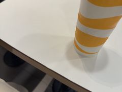 -麦当劳(上海虹桥站30B检票口楼上)
