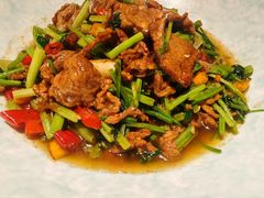 小炒黄牛肉-小厨师·二十年沈家门小海鲜(百井坊巷店)