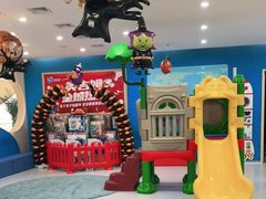 -美吉姆国际儿童发展中心(红谷滩绿地缤纷城中心)