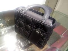 -IRENCE伊琳丝奢侈品皮具护理(二手鉴定世界广场店)