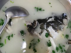 -美顺香食府鱼头老店(雪野湖店)