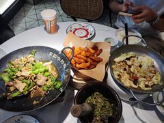 -费大厨辣椒炒肉(高铁吾悦广场店)