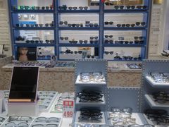 -美式眼镜·授权蔡司.依视路.尼康.豪雅.明月(南翔印象城店)
