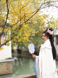 -一揽芳华汉服旗袍体验馆(拙政园店)