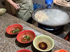 -张阿三馄饨店